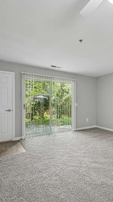 Glen Ridge Commons Apartments 5 of 8
